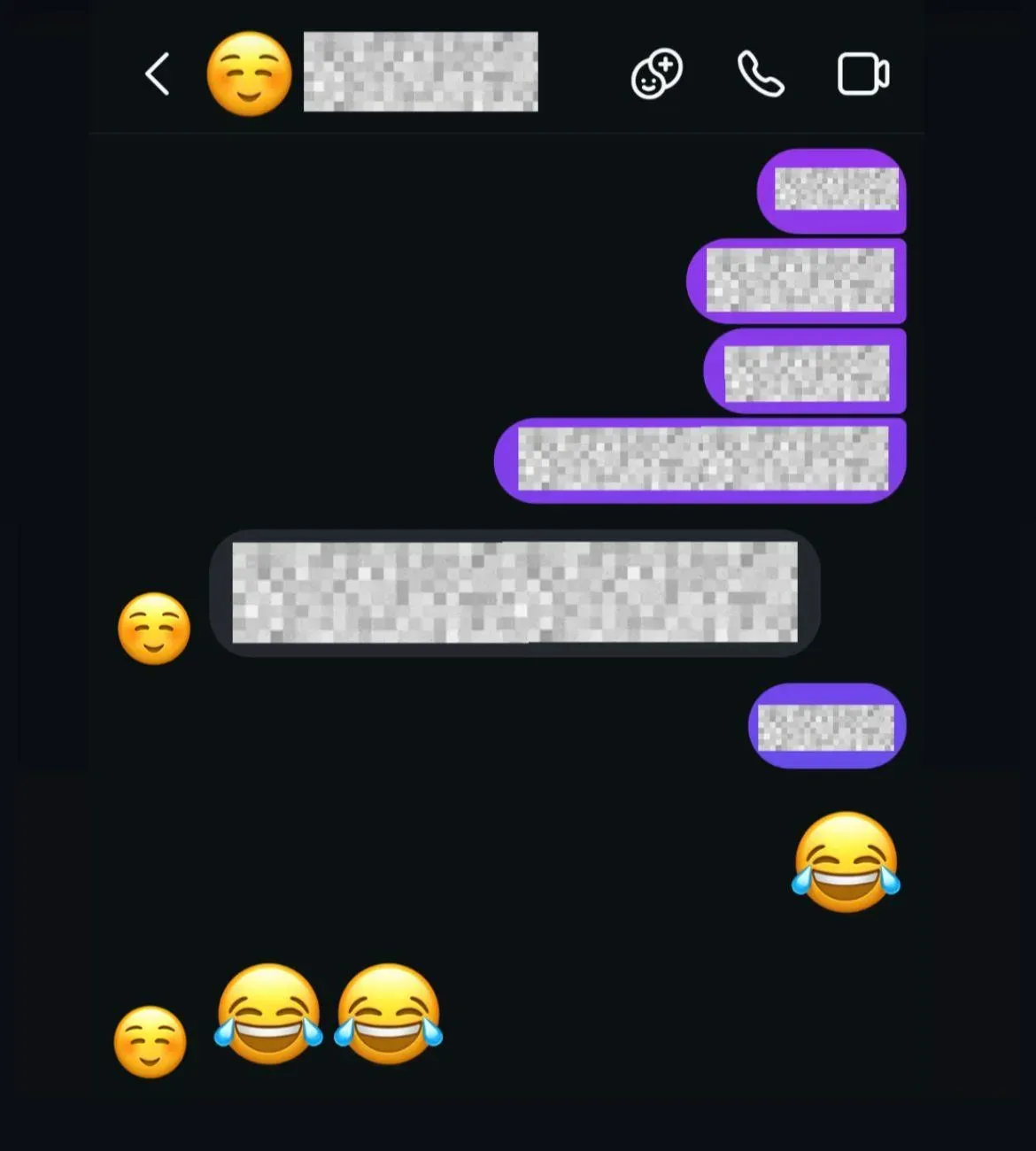 Regular DMs are safe to screenshot (no notification)